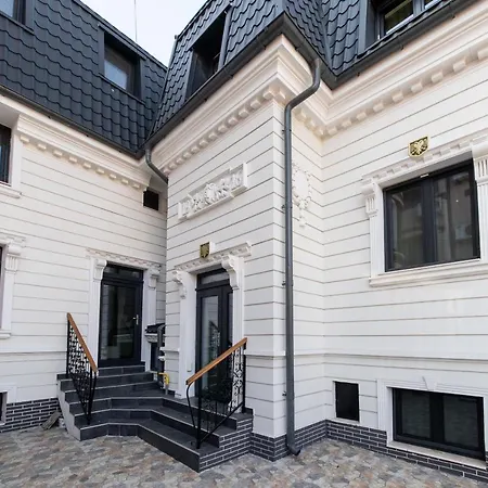 Akiro Boutique Hotel *