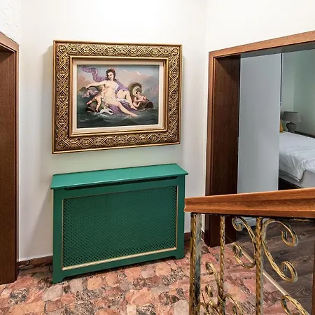 Akiro Boutique Hotel